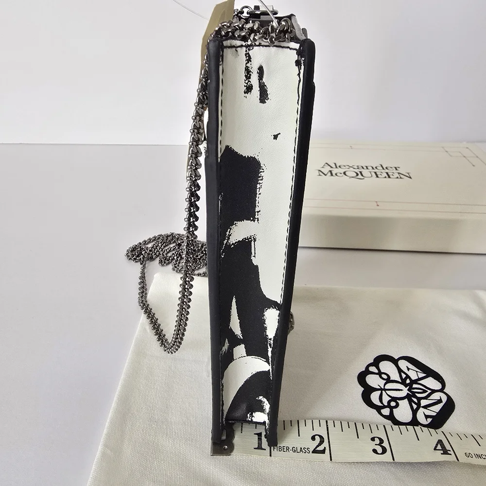 Alexander McQueen alexander mcqueen